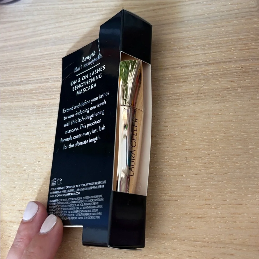 Laura Geller On & On Lashes Lengthening Mascara - Black & Gold Packaging